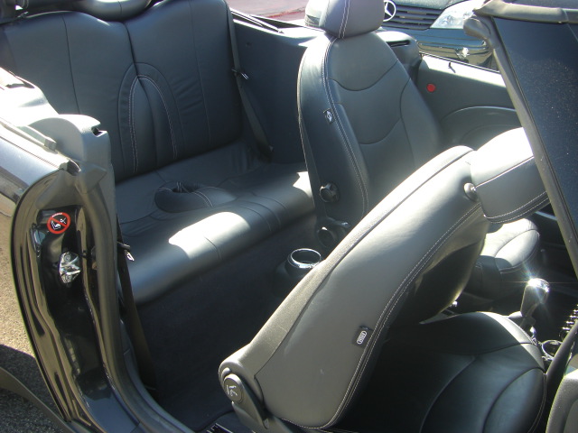 vista interior trasero descapotado MINI COOPER CABRIO 1.6 GASOLINA 115CV AUTOMATICO