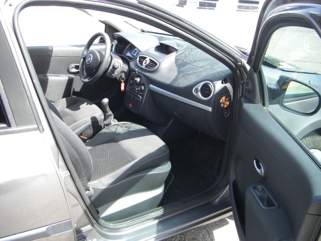 vista interior derecho RENAULT CLIO GRAND TOUR 1.5 DCI 86CV