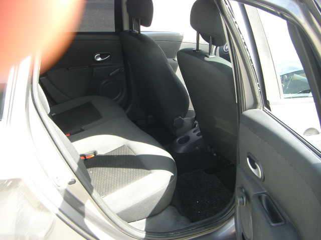 vista interior trasero 2 RENAULT CLIO GRAND TOUR 1.5 DCI 86CV
