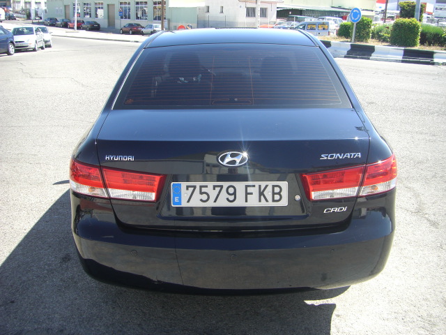 vista trasera HYNDAI SONATA 2.0 CRDI 140CV