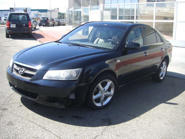 vista delantera izquierda HYNDAI SONATA 2.0 CRDI 140CV