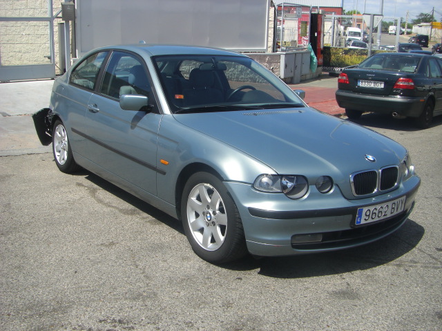 vista delantera derecha BMW 318 TI COMPAQ 2.0 AUTOMATICO 143CV