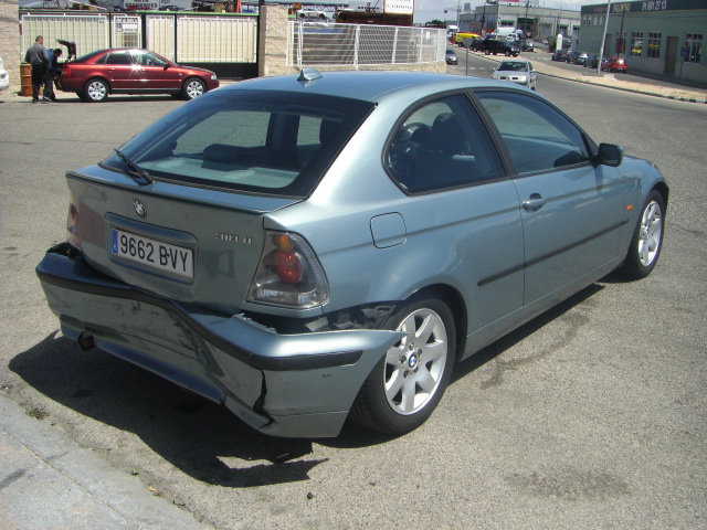 vista trasera derecha BMW 318 TI COMPAQ 2.0 AUTOMATICO 143CV