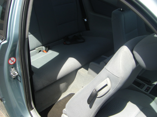 vista interior trasero BMW 318 TI COMPAQ 2.0 AUTOMATICO 143CV