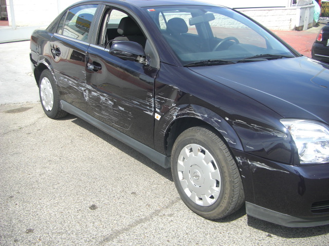 vista golpe 2 OPEL VECTRA 1.9 CDTI 150CV