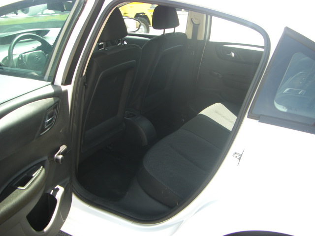 vista interior trasero CITROEN C-4 1.6 HDI LX 90CV
