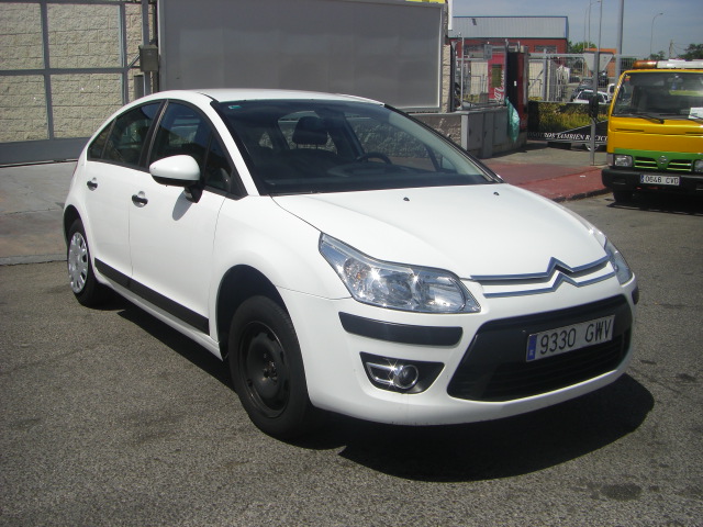 vista delantera derecha CITROEN C-4 1.6 HDI LX 90CV