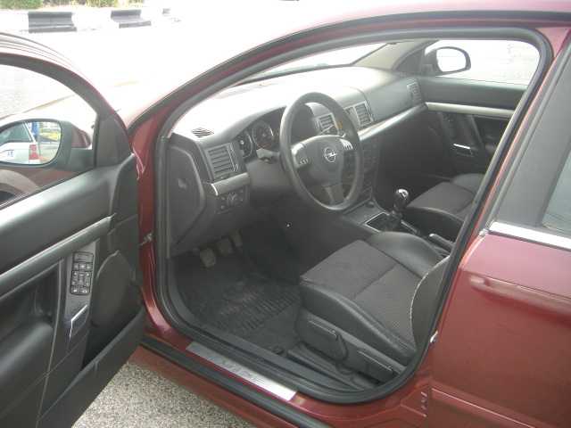 vista interior izquierdo OPEL VECTRA 2.2 GTS 125CV