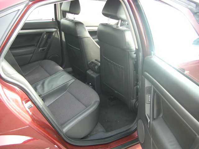 vista interior trasero 2 OPEL VECTRA 2.2 GTS 125CV