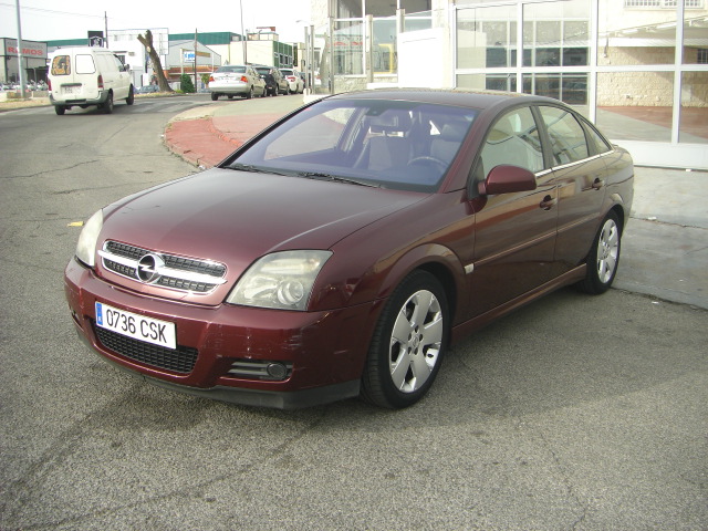 vista delantera izquierda OPEL VECTRA 2.2 GTS 125CV