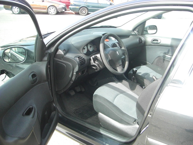 vista interior izquierdo PEUGEOT 206 1.4 XLINE 68CV