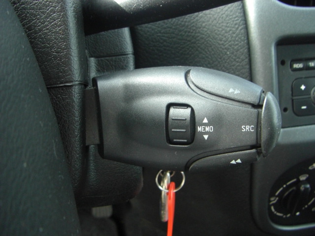 vista mandos audio en volante PEUGEOT 206 1.4 XLINE 68CV