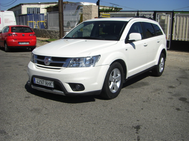 vista delantera izquierda FIAT FREEMONT 2.0 JTD 140CV 7PLAZAS