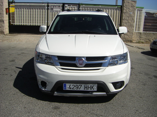 vista delantera FIAT FREEMONT 2.0 JTD 140CV 7PLAZAS