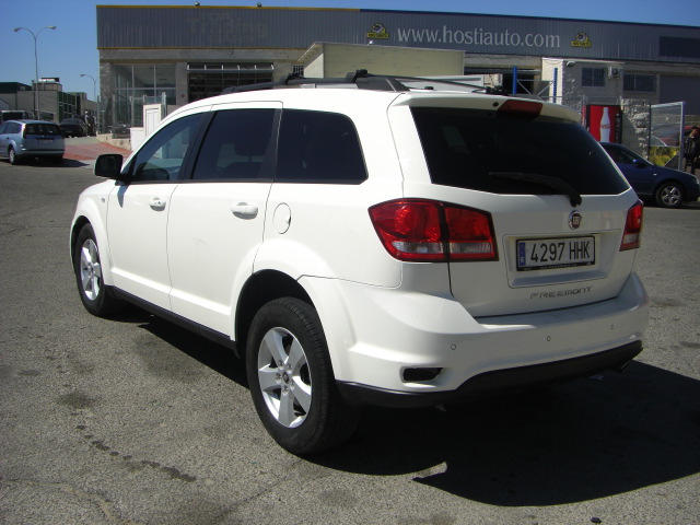 vista trasera izquierda FIAT FREEMONT 2.0 JTD 140CV 7PLAZAS