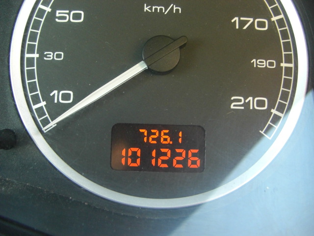 vista km PEUGEOT 307 SW 1.6 XR PLUS HDI 110CV