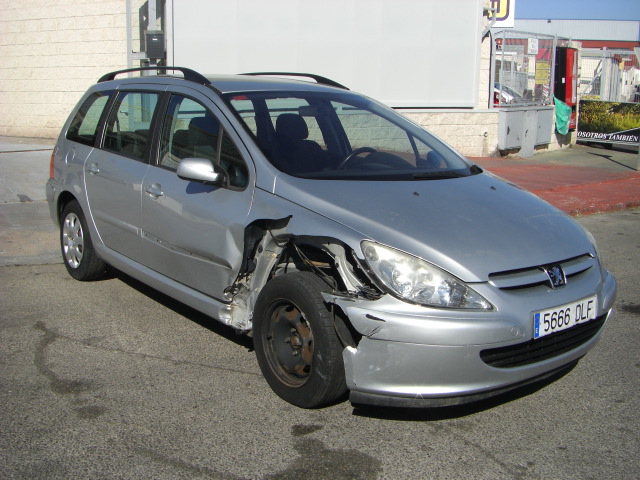 vista delantera derecha PEUGEOT 307 SW 1.6 XR PLUS HDI 110CV