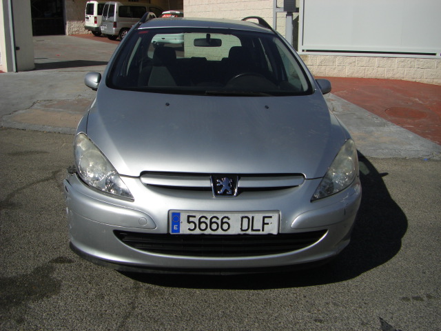 vista delantera PEUGEOT 307 SW 1.6 XR PLUS HDI 110CV