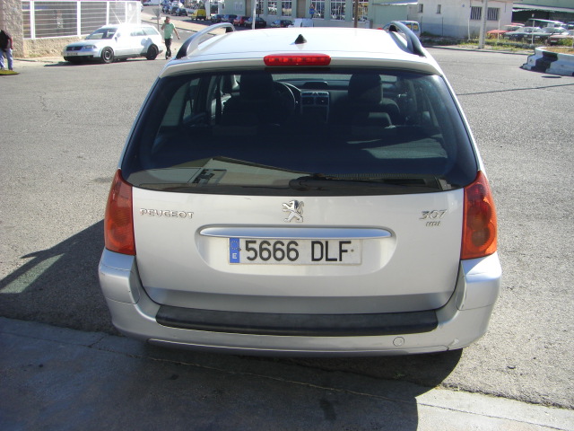 vista trasera PEUGEOT 307 SW 1.6 XR PLUS HDI 110CV