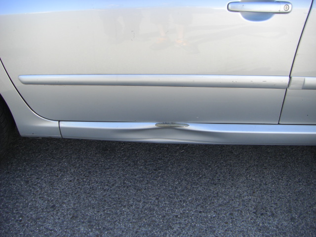 leve toque talonera izquierda PEUGEOT 307 SW 1.6 XR PLUS HDI 110CV