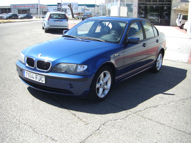 vista delantera izquierda BMW 320D 2.0 150CV AUTOMATICO