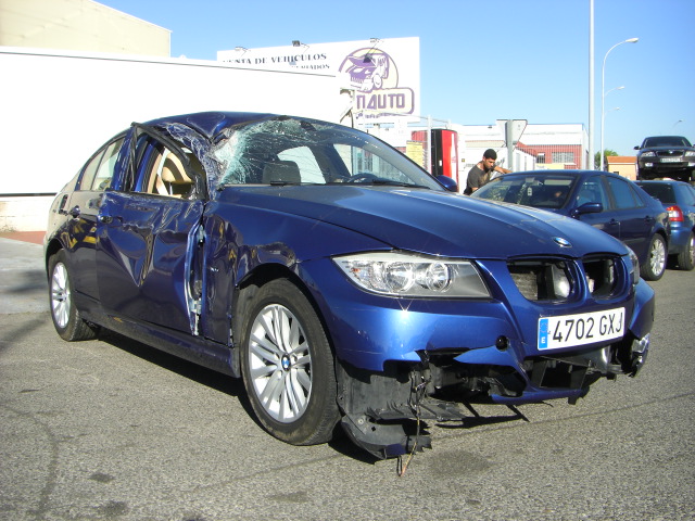 vista delantera derecha BMW 318D 2.0 143CV