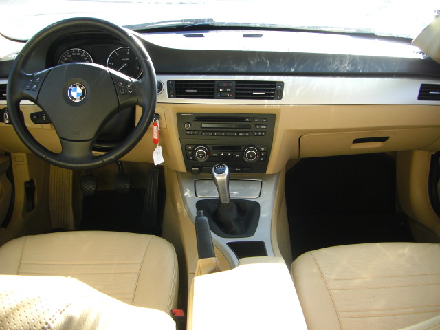 vista salpicadero BMW 318D 2.0 143CV
