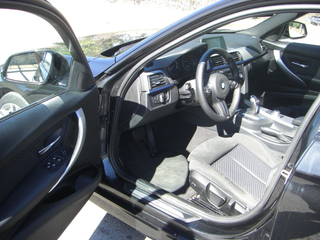 vista interior izquierdo BMW 330D 3.0 258CV PACK M AUTOMATICO