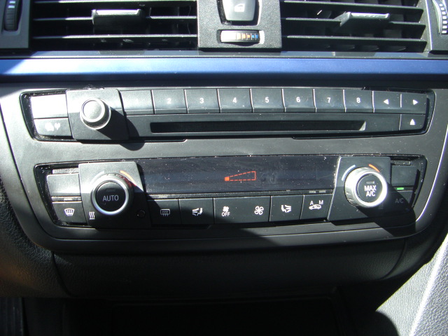 vista cd y clima BMW 330D 3.0 258CV PACK M AUTOMATICO