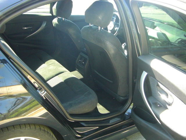 vista interior trasero 2 BMW 330D 3.0 258CV PACK M AUTOMATICO