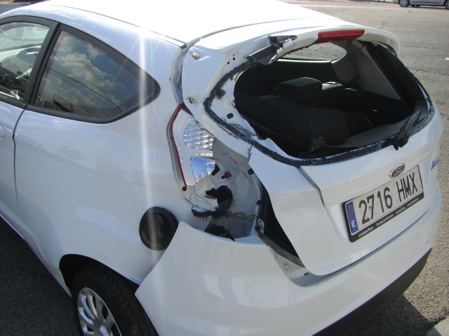 vista golpe trasero izquierdo FORD FIESTA 1.4 TDCI TREND 68CV