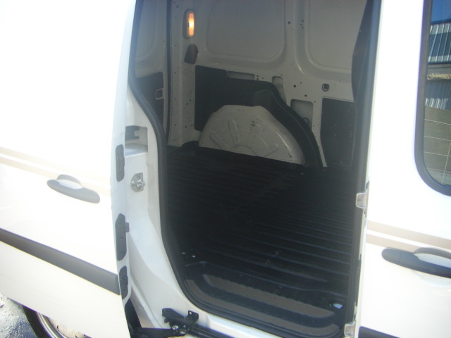 vista interior puerta lateral caja RENAULT KANGOO INDUSTRIAL CONFORT 1.5 DCI 70CV