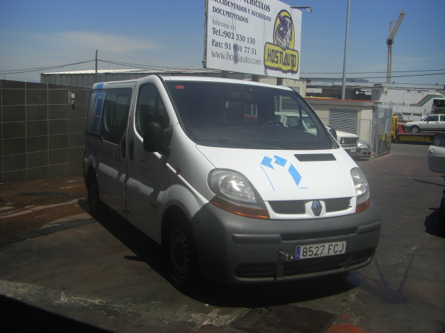 vista delantera derecha RENAULT TRAFIC 1.9 DCI 100CV