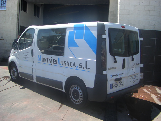 vista trasera izquierda RENAULT TRAFIC 1.9 DCI 100CV