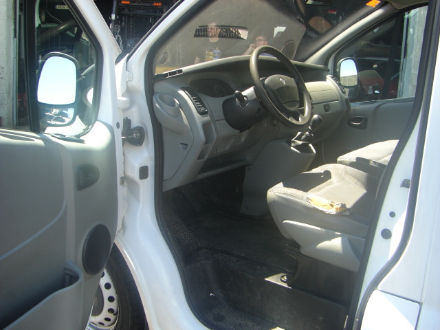 vista interior izquierdo RENAULT TRAFIC 1.9 DCI 100CV