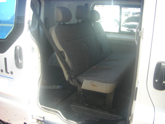 vista interior puerta lateral RENAULT TRAFIC 1.9 DCI 100CV