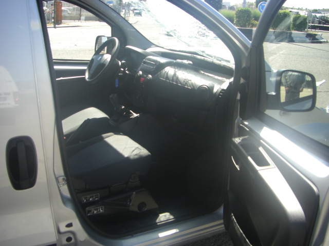 vista interior derecho PEUGEOT BIPPER 1.3 HDI INDUSTRIAL 75CV