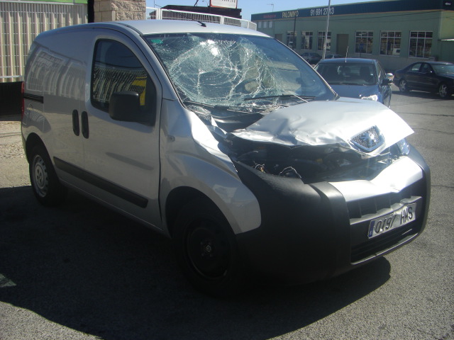 vista delantera derecha PEUGEOT BIPPER 1.3 HDI INDUSTRIAL 75CV