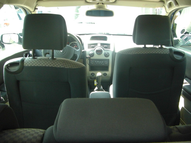 vista interior RENAULT MEGANE 1.6 GASOLINA 113CV