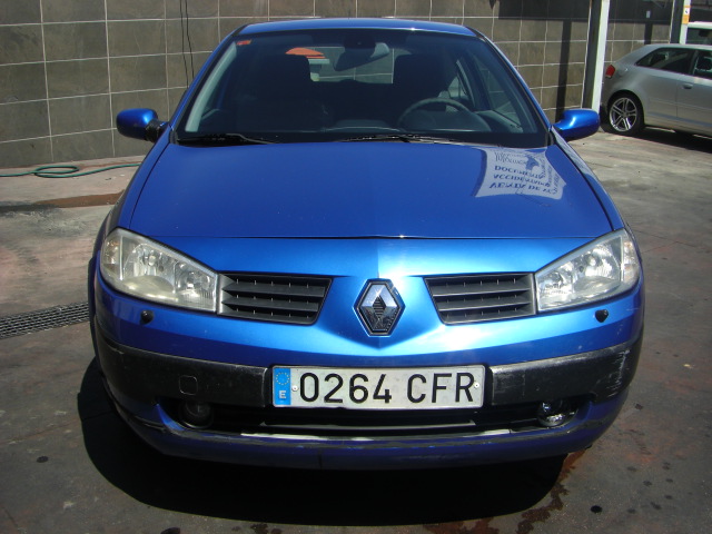 vista delantera RENAULT MEGANE 1.6 GASOLINA 113CV