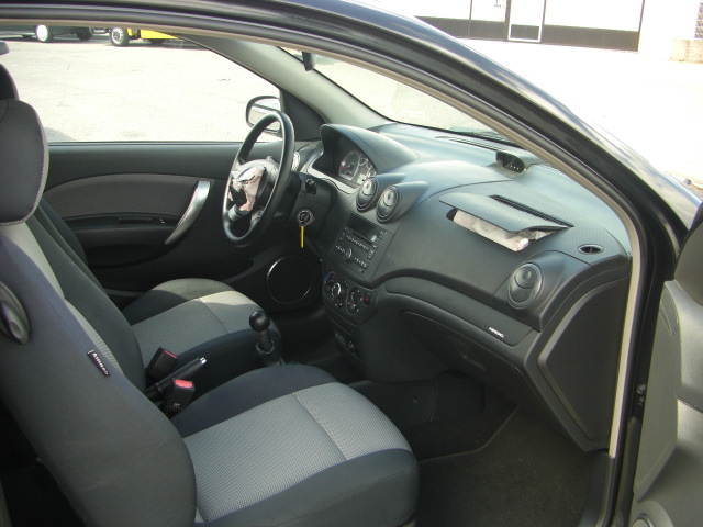 vista interior CHEVROLET AVEO 1.2 84CV GASOLINA