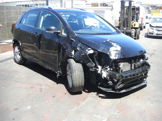 vista delantera derecha VOLSLKSWAGEN GOLF PLUS 1.6 TDI SPORT 105CV