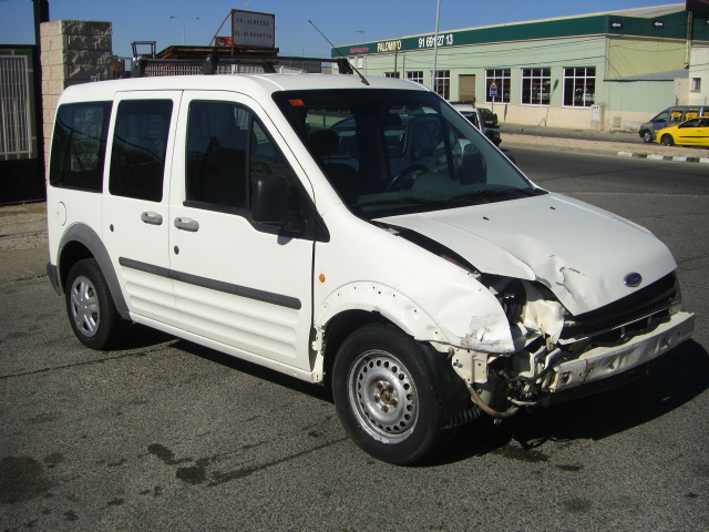 vista delantera derecha FORD TRANSIT CONET TOURNEO COMBI 1.8 TDCI 75CV