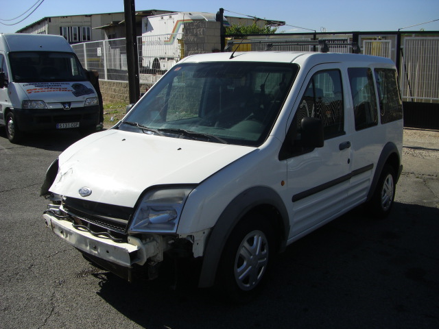 vista delantera izquierda FORD TRANSIT CONET TOURNEO COMBI 1.8 TDCI 75CV