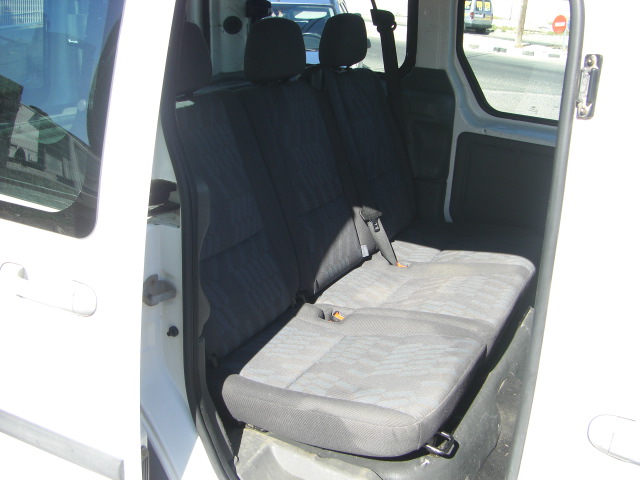 vista interior trasero FORD TRANSIT CONET TOURNEO COMBI 1.8 TDCI 75CV