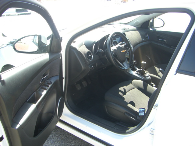 vista interior izquierdo CREVROLET CRUZE 1.6 GASOLINA 124CV
