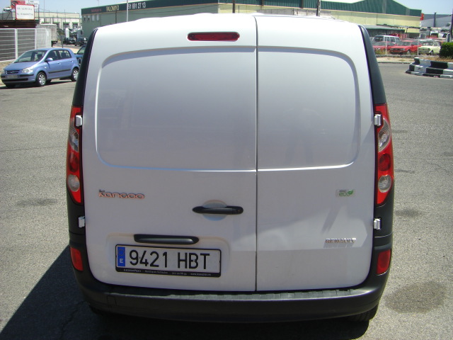 vista trasera RENAULT KANGOO CONFORT FURGON 1.5 DCI 70CV