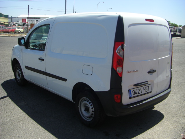 vista trasera izquierda RENAULT KANGOO CONFORT FURGON 1.5 DCI 70CV