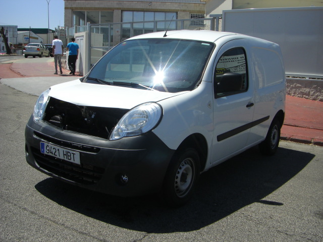 vista delantera izquierda RENAULT KANGOO CONFORT FURGON 1.5 DCI 70CV
