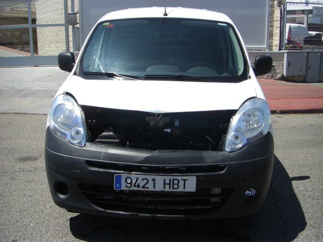 vista delantera RENAULT KANGOO CONFORT FURGON 1.5 DCI 70CV